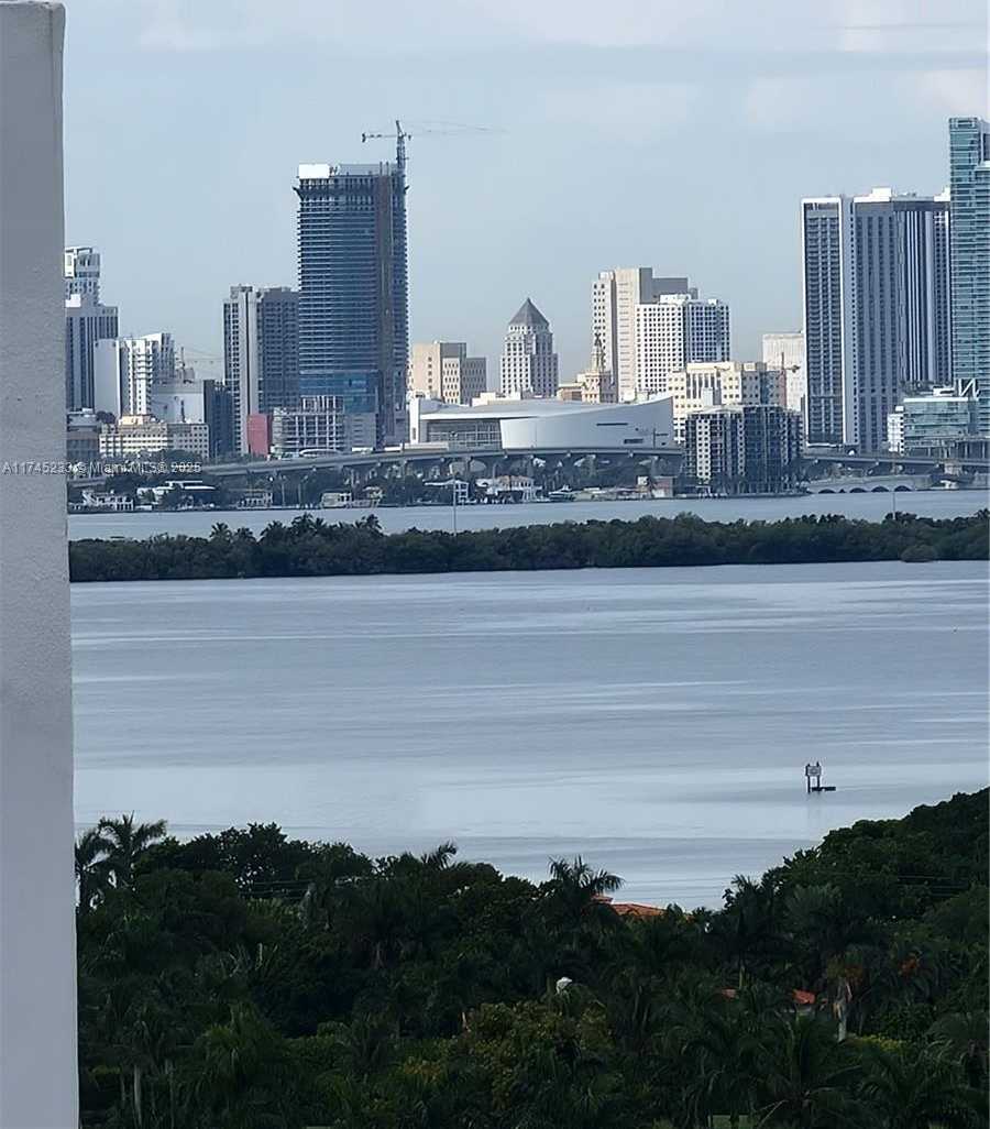 Small Image of 6061 Collins Ave, Miami Beach, FL 33141, USA Number 6