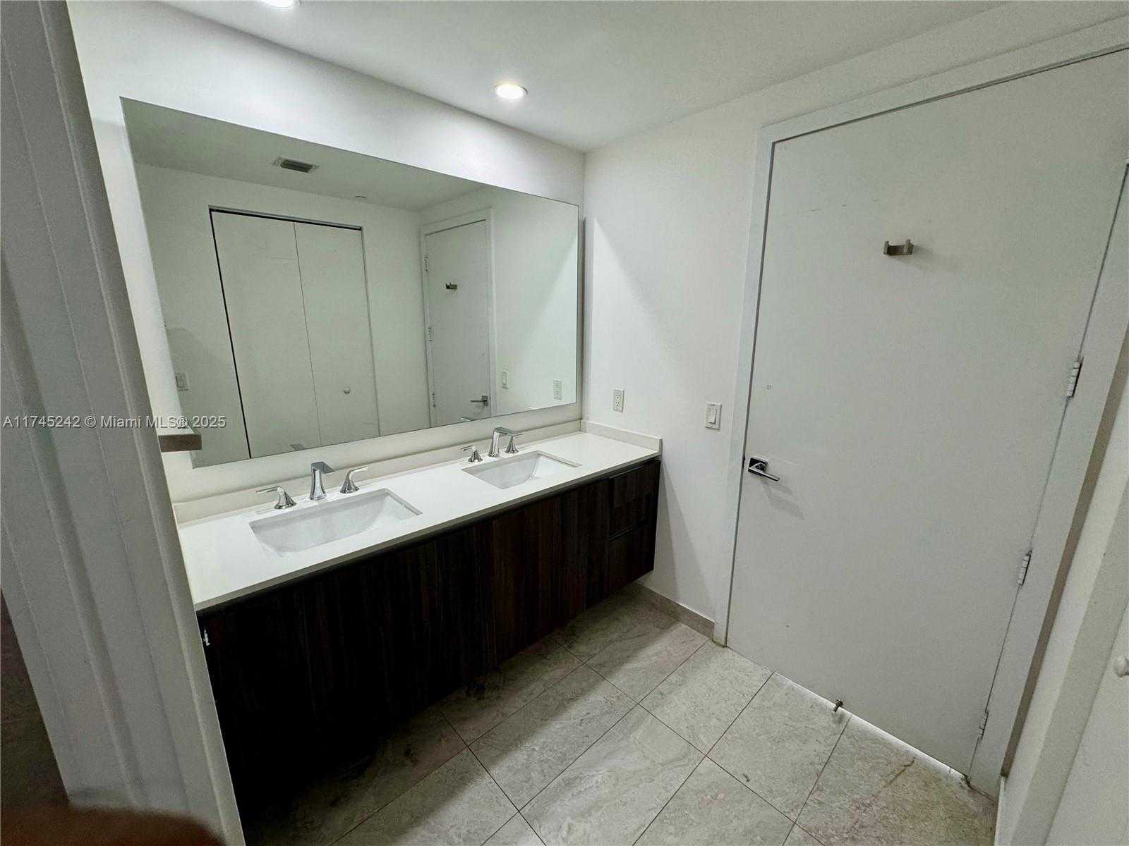 Small Image of 488 NORTH EAST 18TH ST #3204, Miami Number 14