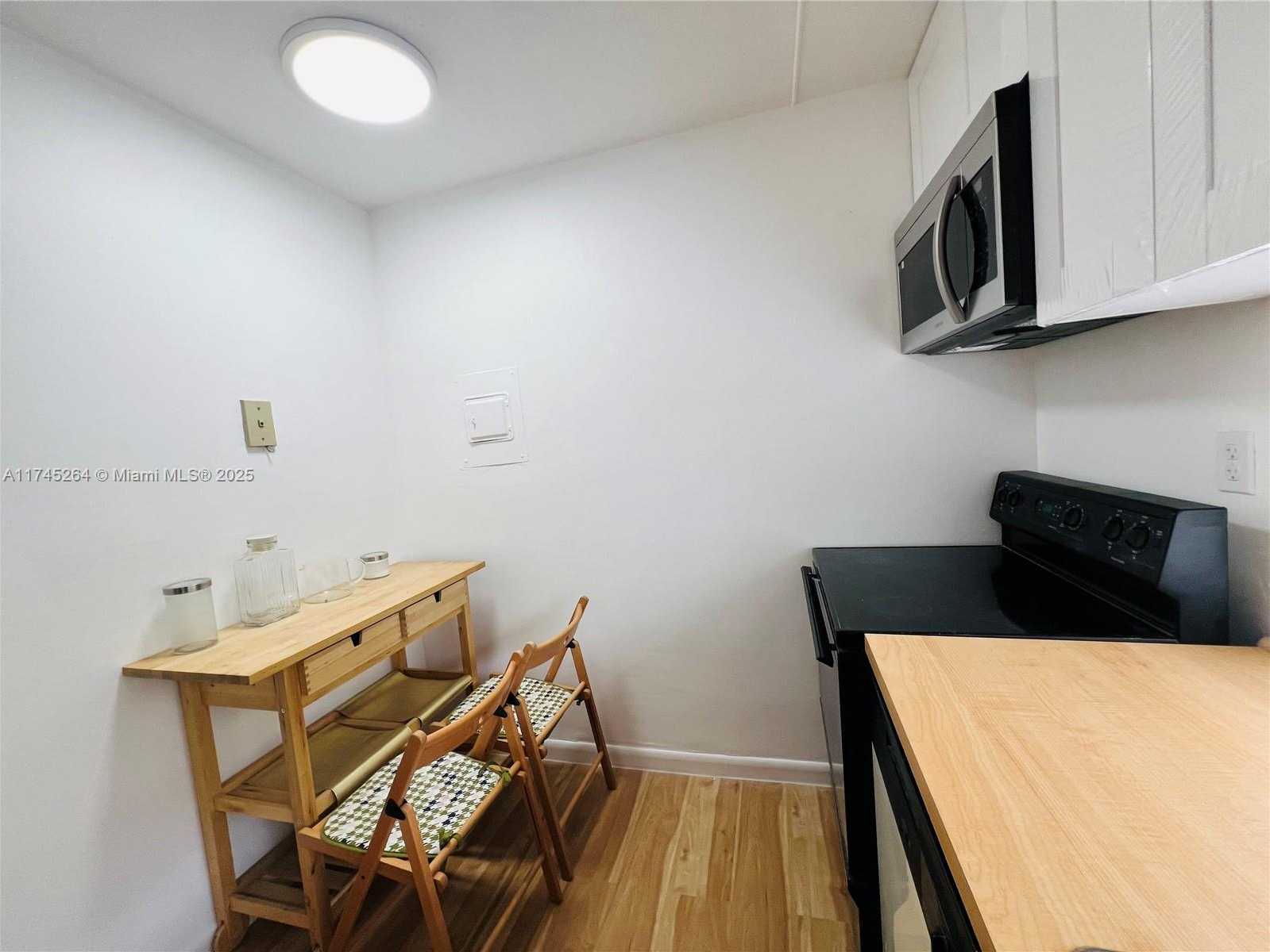 Small Image of 17011 NORTH BAY RD #111, Sunny Isles Beach Number 17