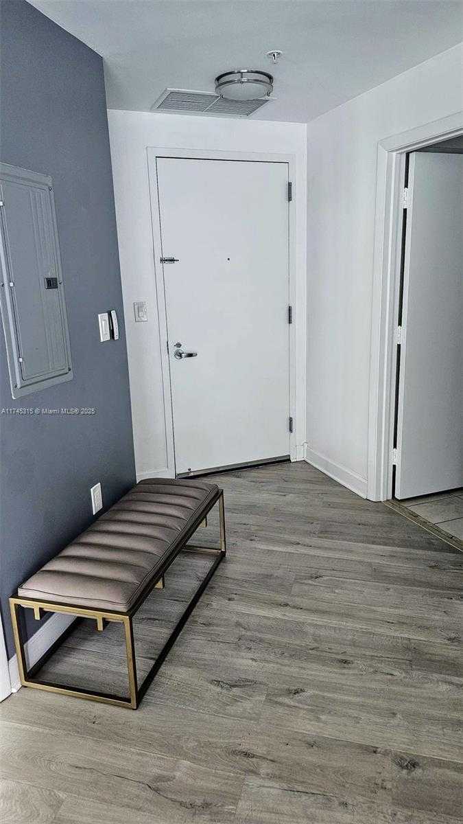 Small Image of 1900 NORTH BAYSHORE DR #4007, Miami Number 10