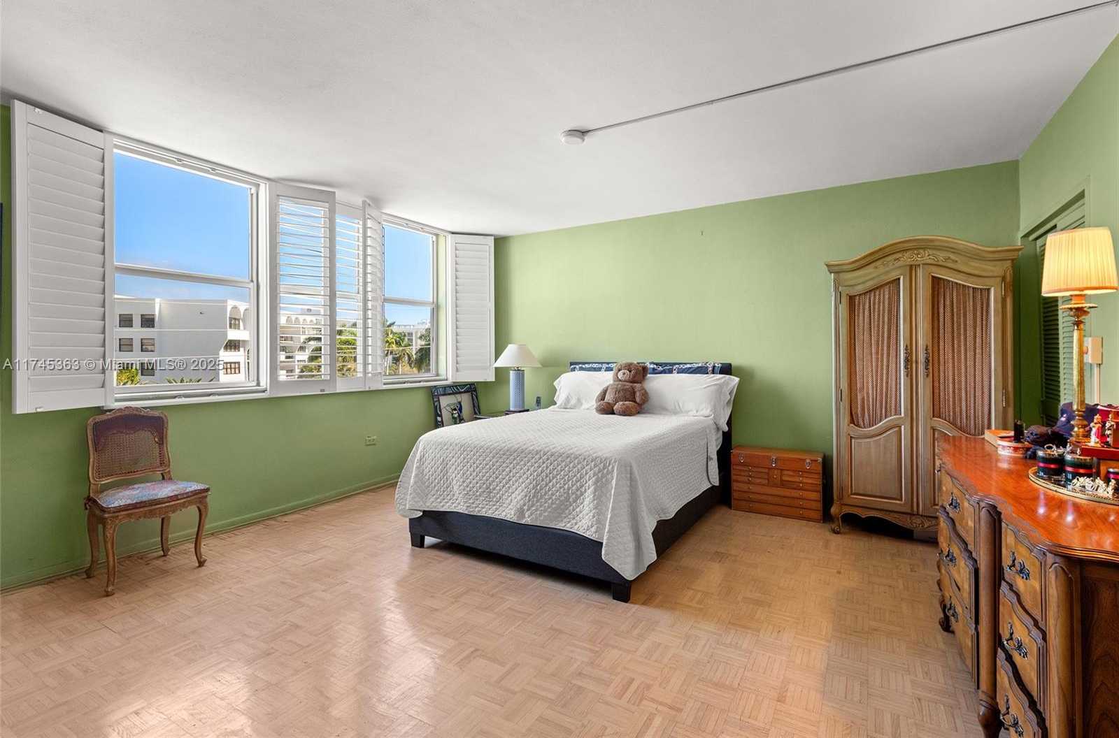 Small Image of 9240 WEST BAY HARBOR DR #4A, Bay Harbor Islands Number 15