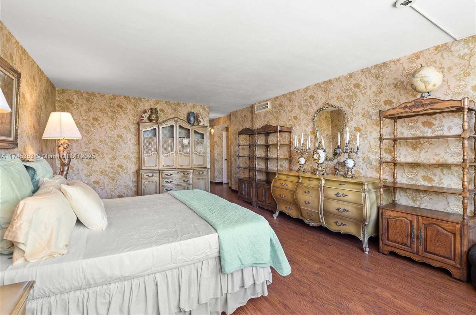Small Image of 9240 WEST BAY HARBOR DR #4A, Bay Harbor Islands Number 20