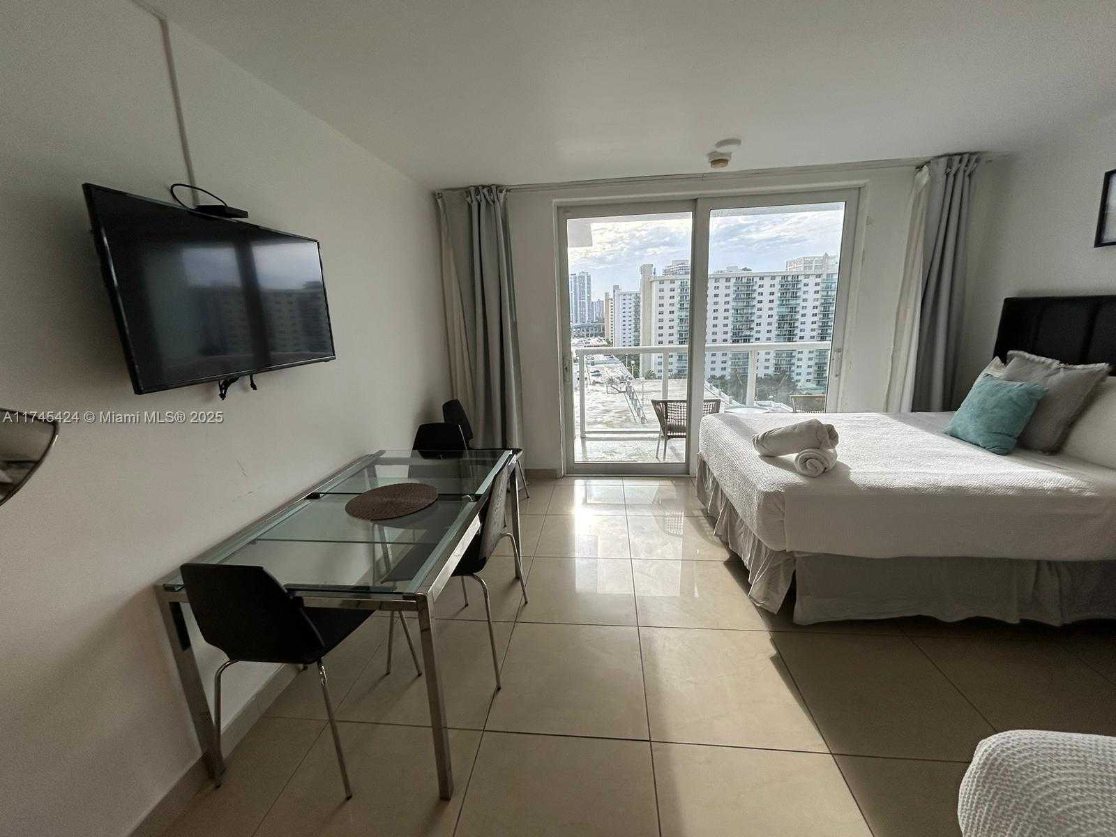 Small Image of 19201 COLLINS AVE #1139, Sunny Isles Beach Number 5