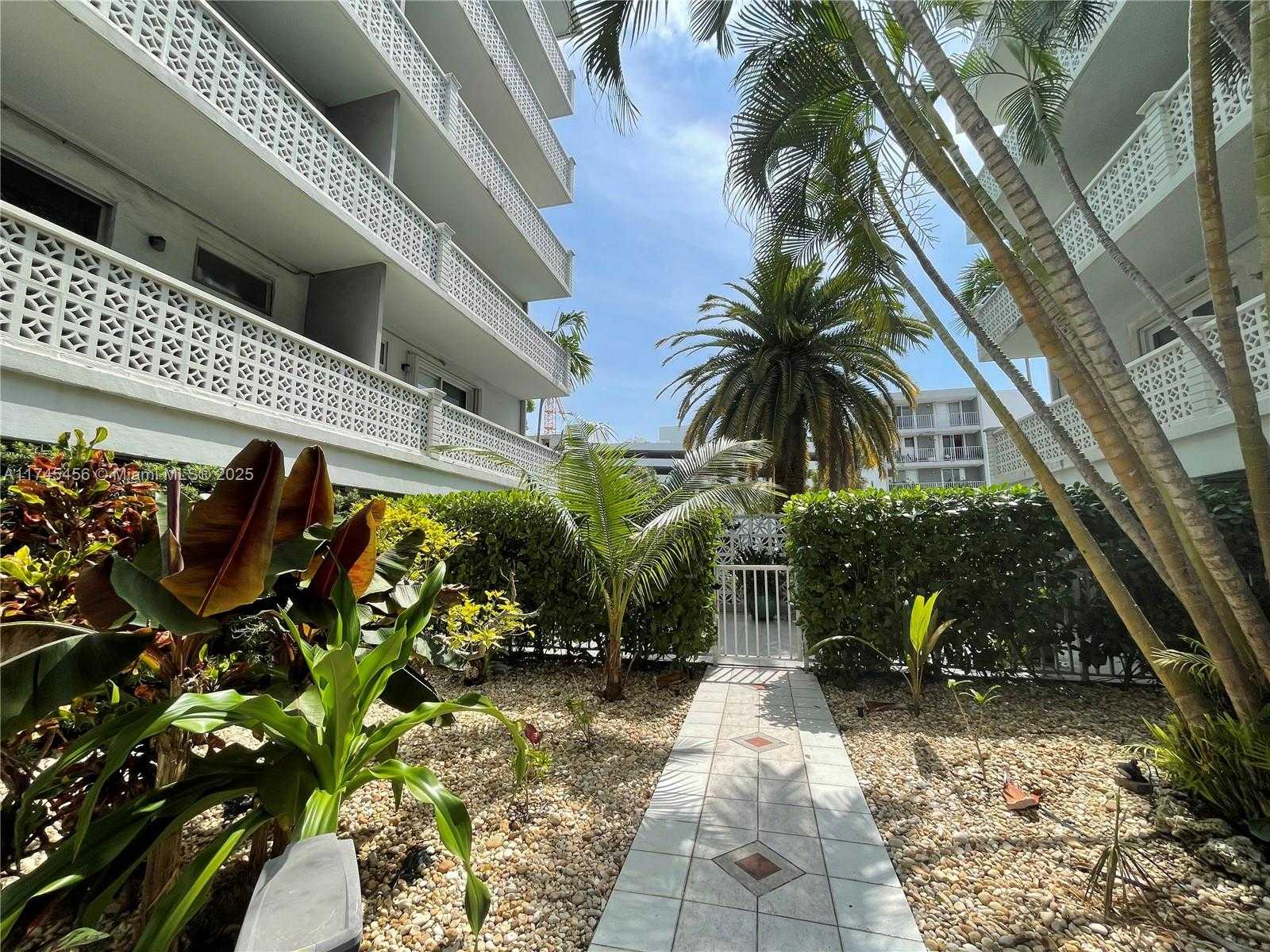 Small Image of 1620 WEST AVE #401, Miami Beach Number 16