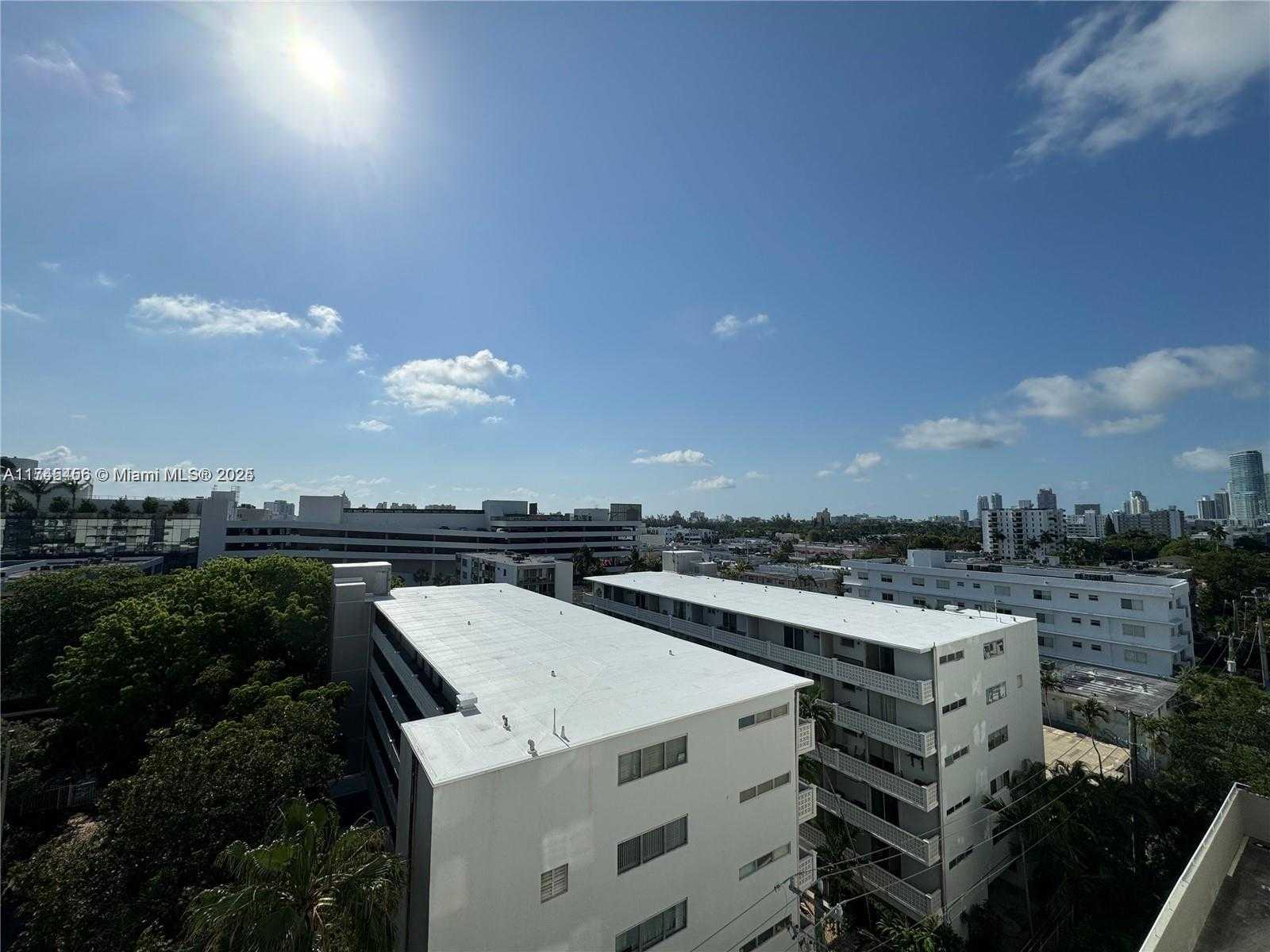 Small Image of 1620 WEST AVE #401, Miami Beach Number 19
