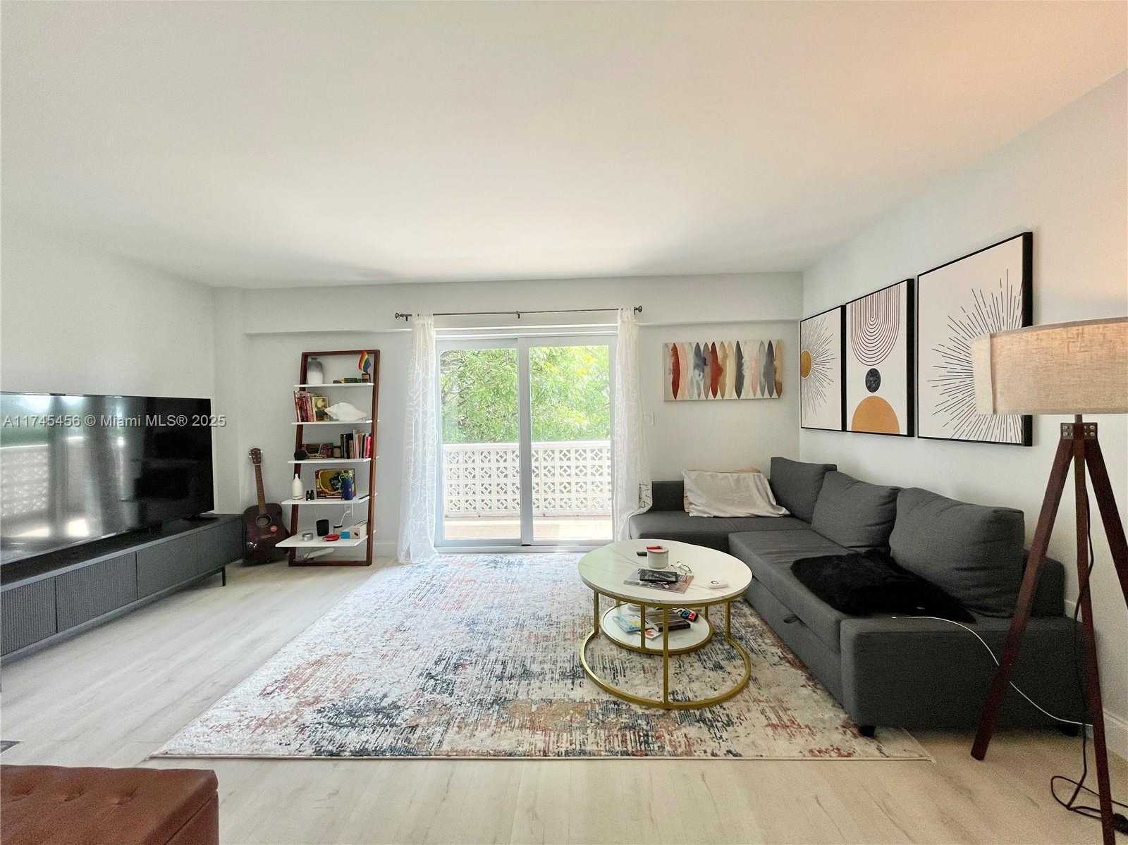 Small Image of 1620 WEST AVE #401, Miami Beach Number 4