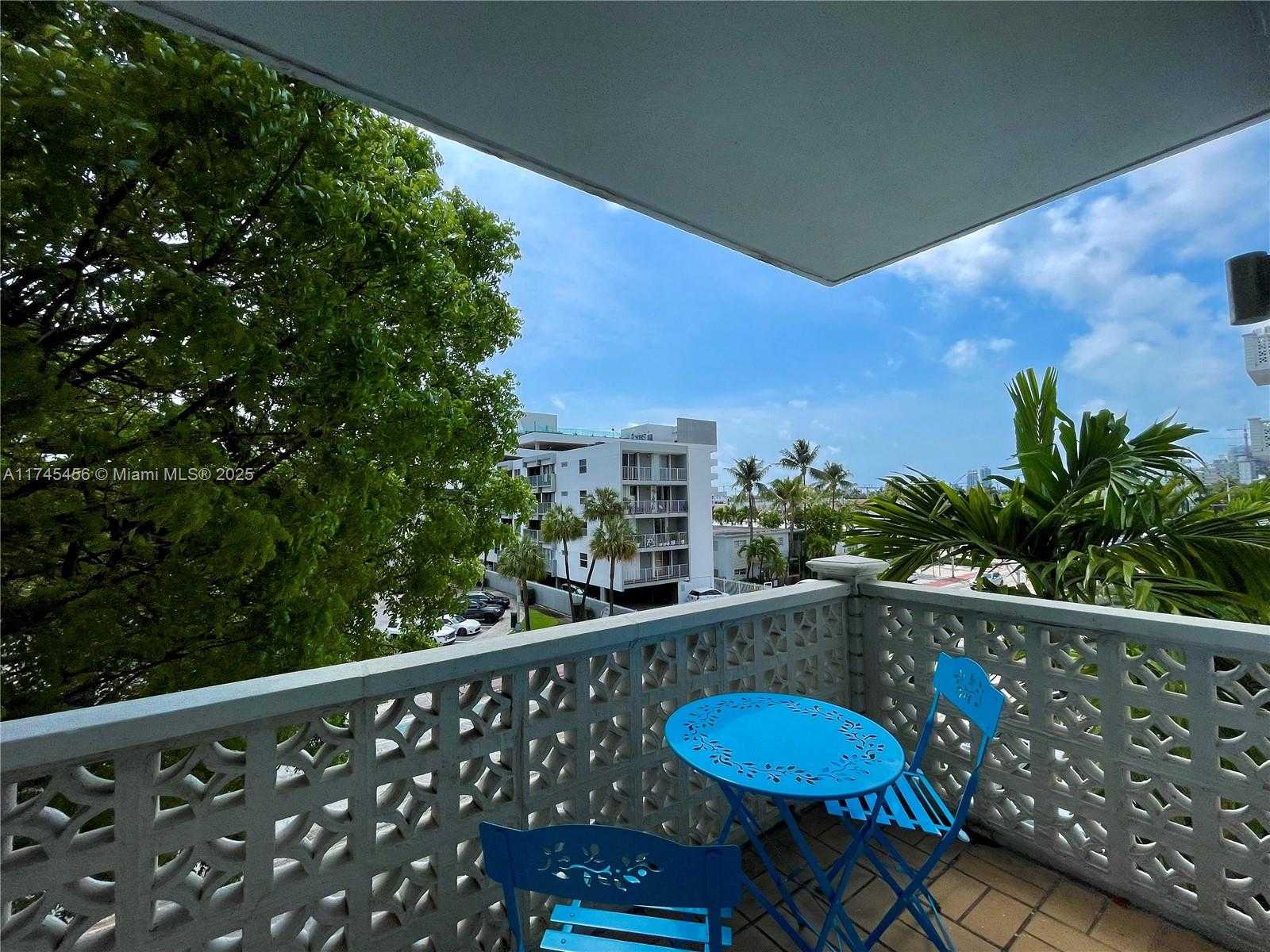 Small Image of 1620 WEST AVE #401, Miami Beach Number 6
