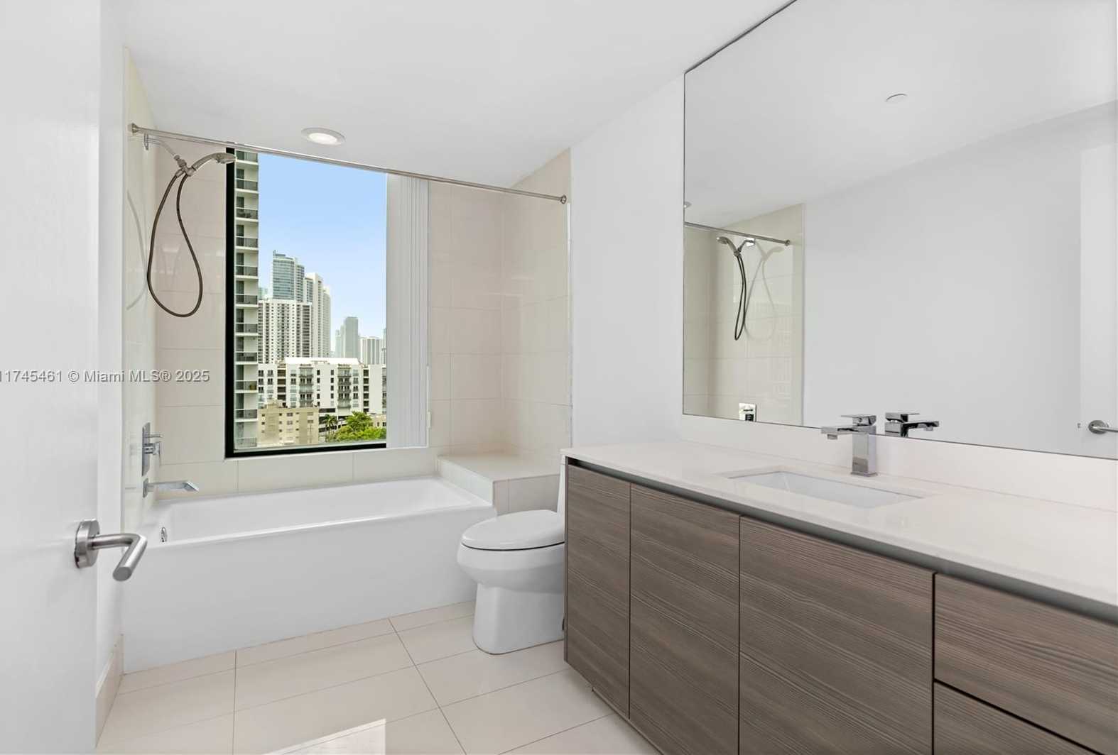 Small Image of 460 NORTH EAST 28TH ST #808, Miami Number 17