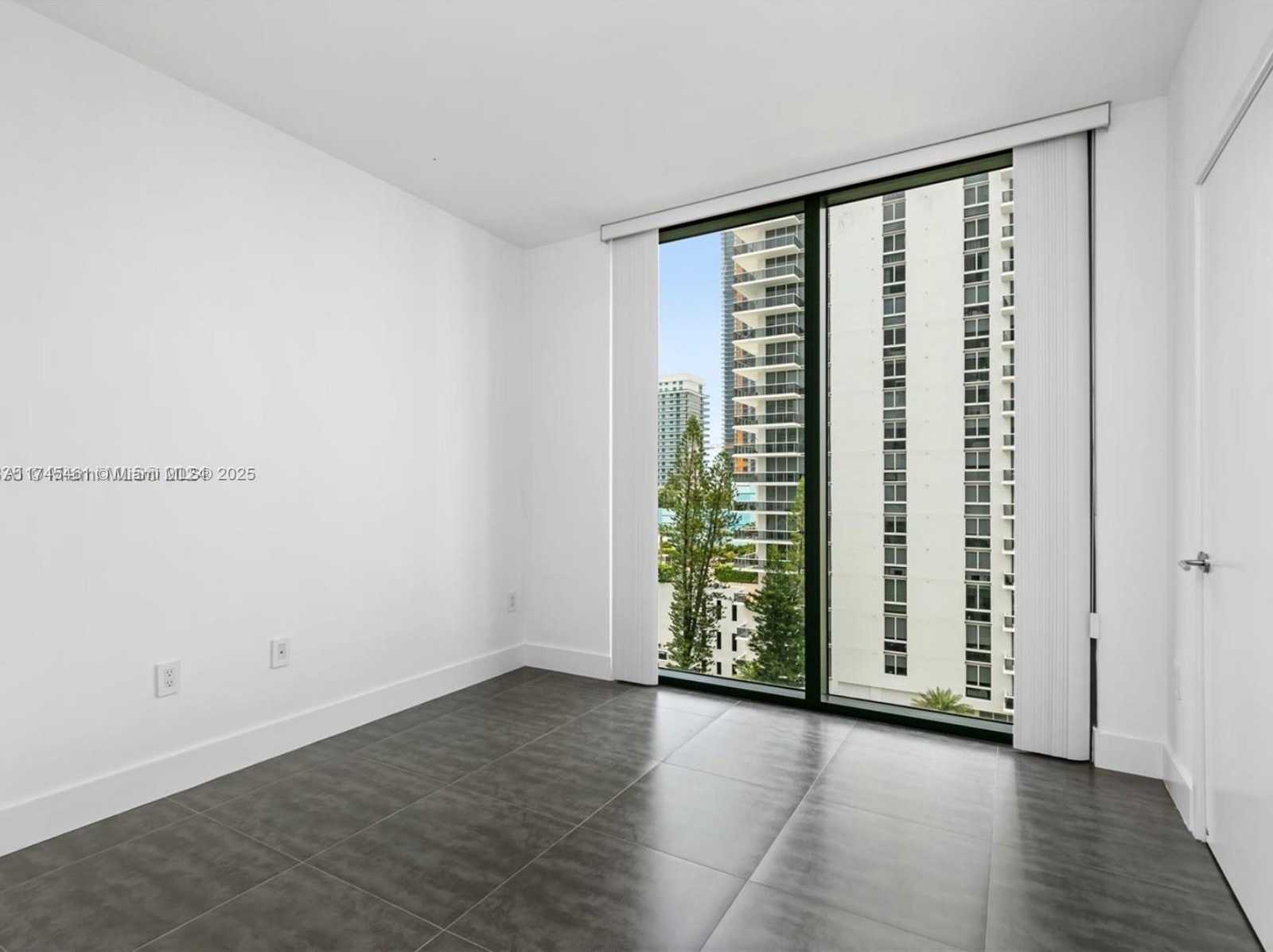 Small Image of 460 NORTH EAST 28TH ST #808, Miami Number 28
