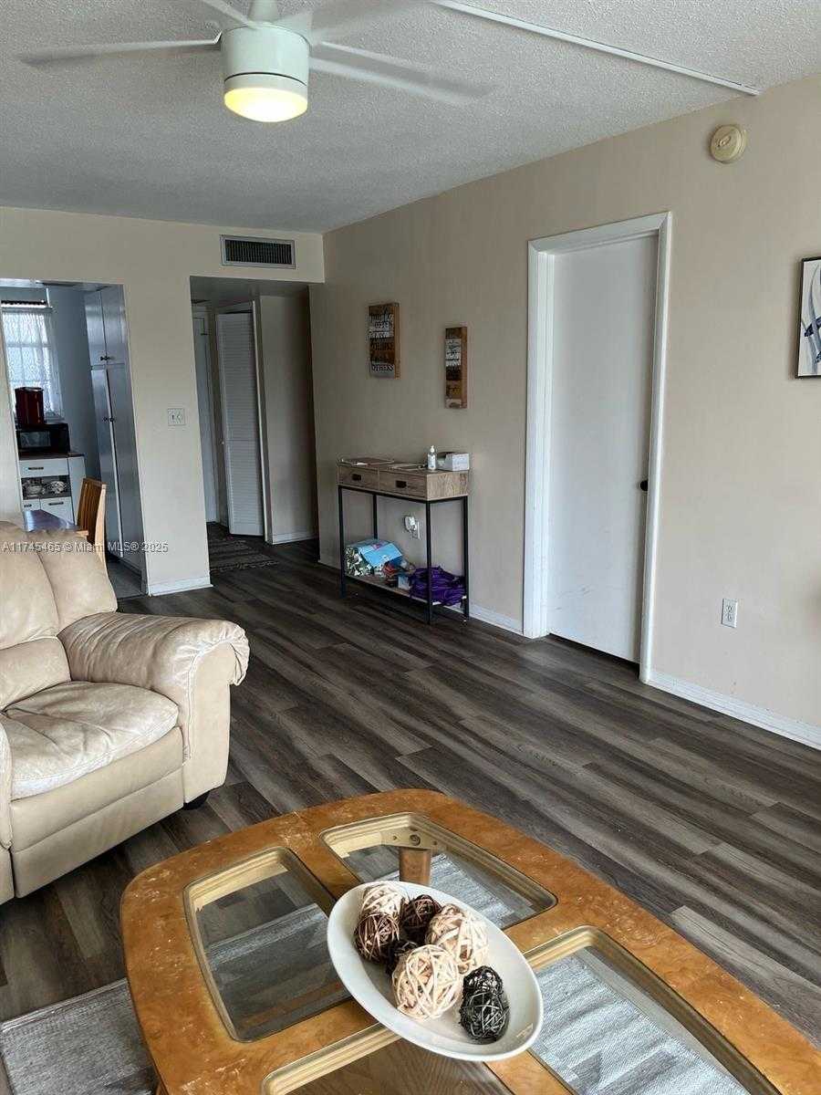 Small Image of 2855 LEONARD DR #H305, Aventura Number 13