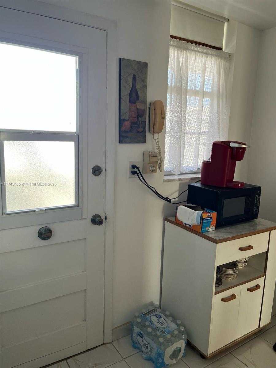 Small Image of 2855 LEONARD DR #H305, Aventura Number 9