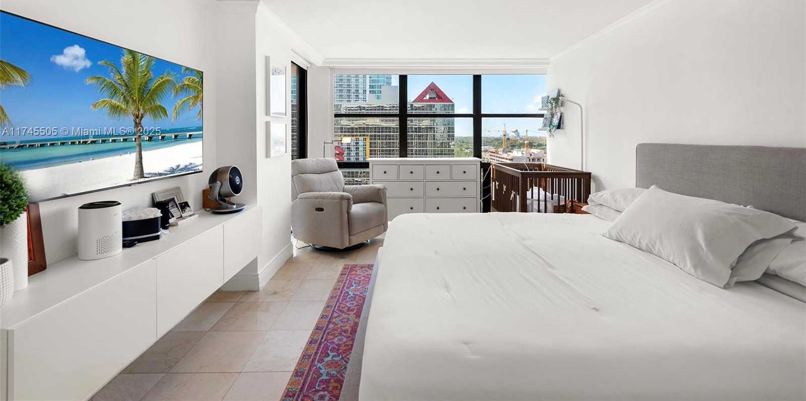 Small Image of 1915 BRICKELL AVE #C1612, Miami Number 3