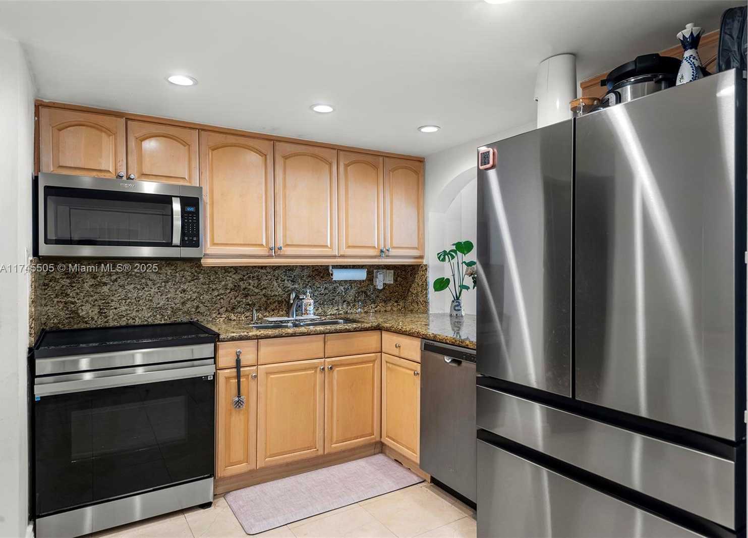 Small Image of 1915 BRICKELL AVE #C1612, Miami Number 38