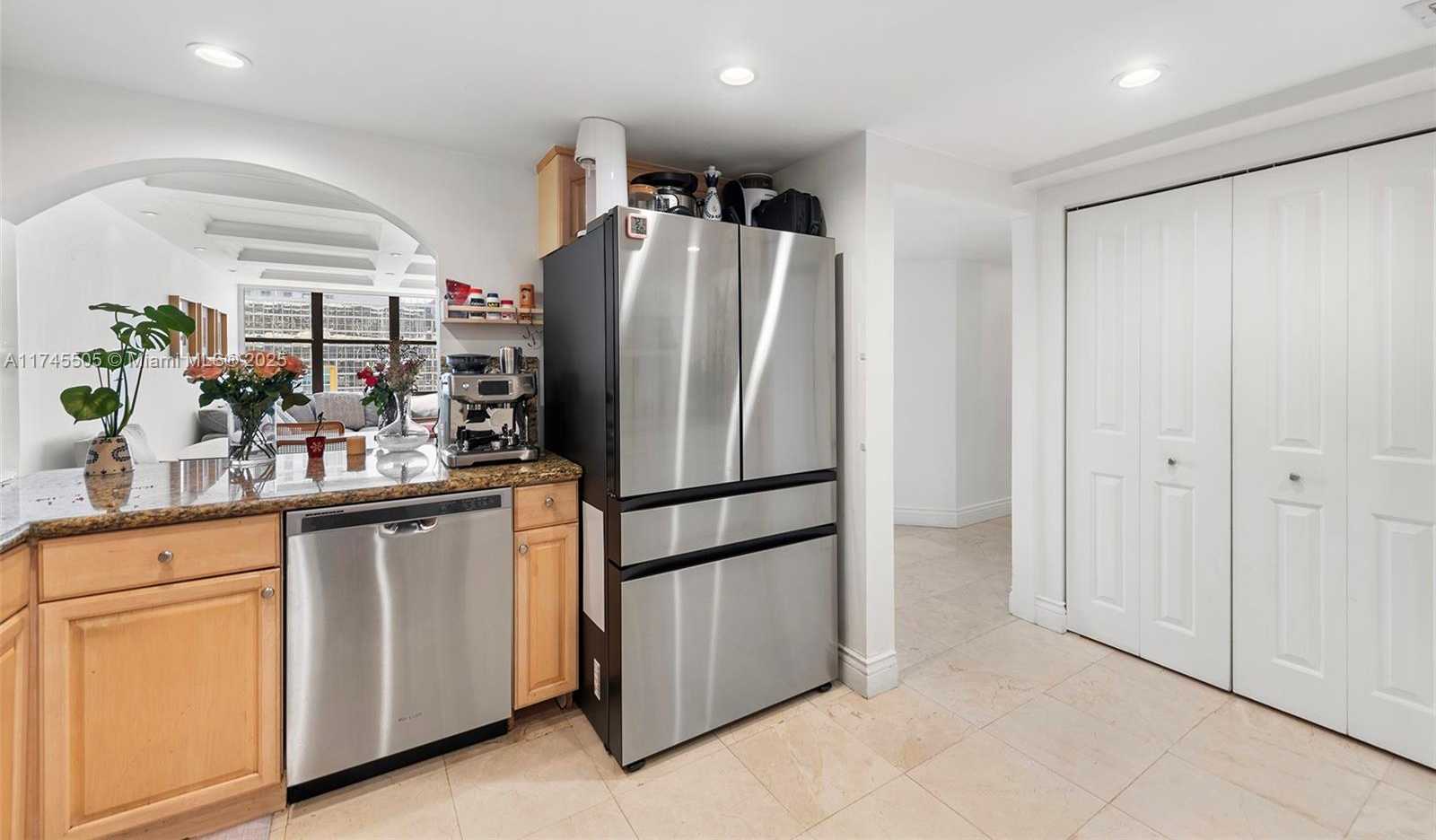 Small Image of 1915 BRICKELL AVE #C1612, Miami Number 39