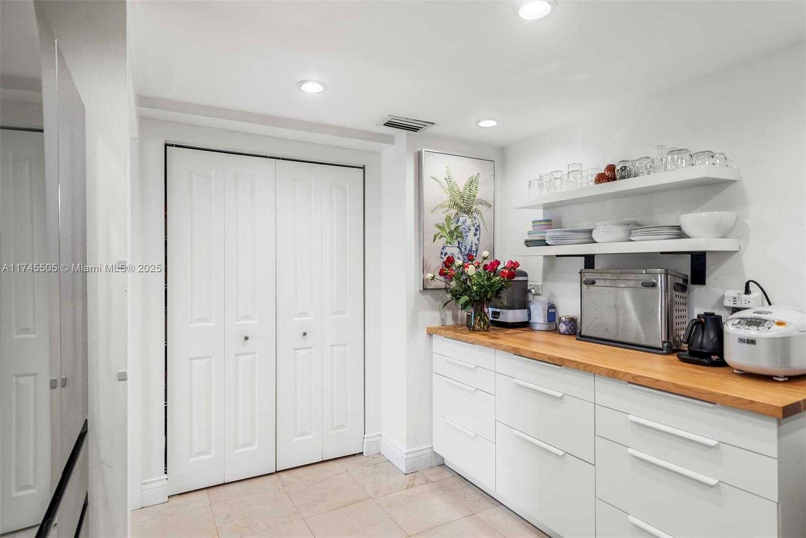 Small Image of 1915 BRICKELL AVE #C1612, Miami Number 40