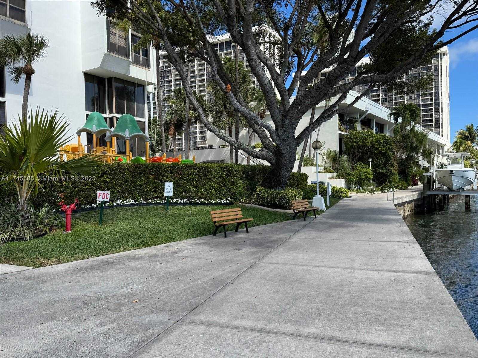 Small Image of 1915 BRICKELL AVE #C1612, Miami Number 49