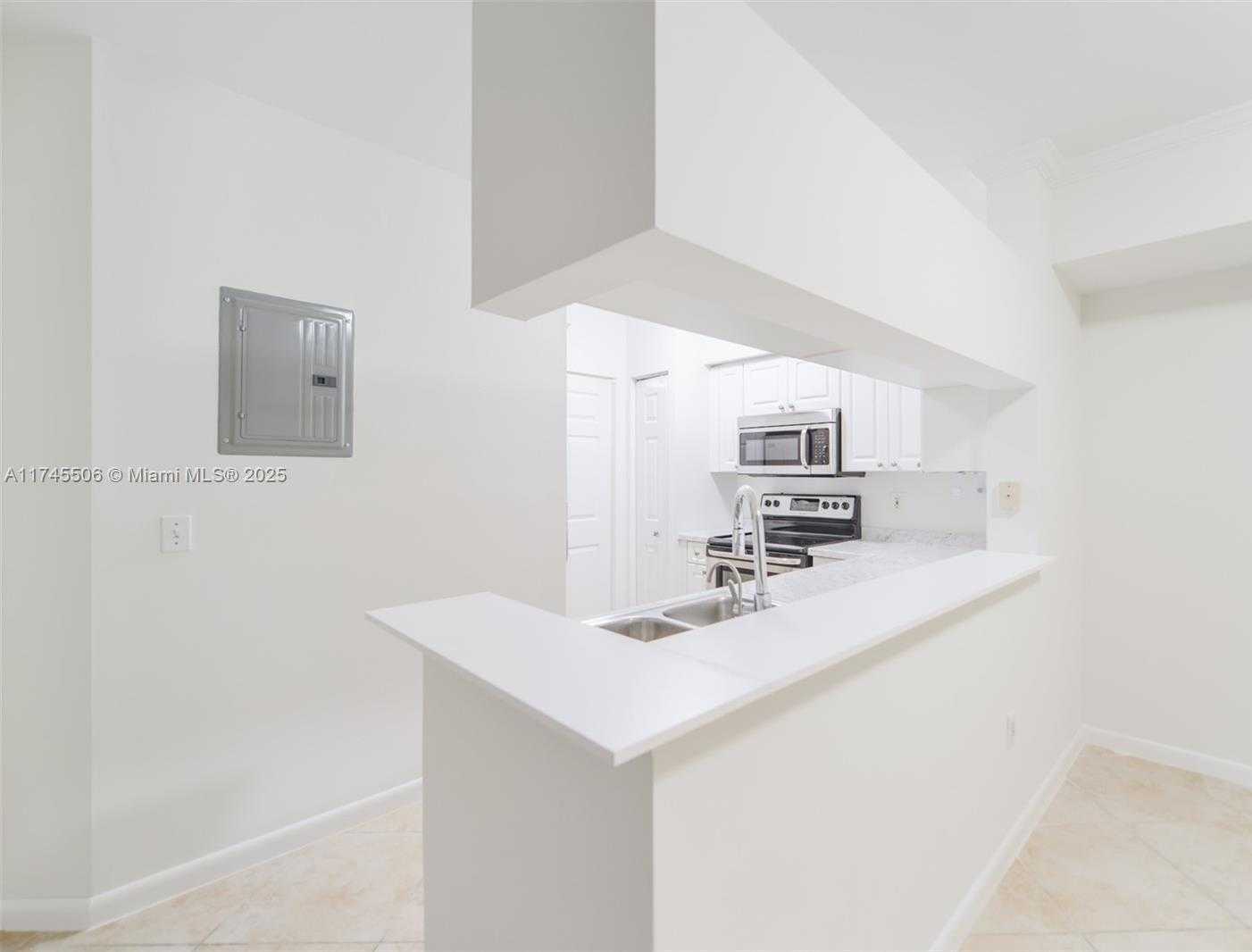 Small Image of 17100 NORTH BAY RD #1303, Sunny Isles Beach Number 3