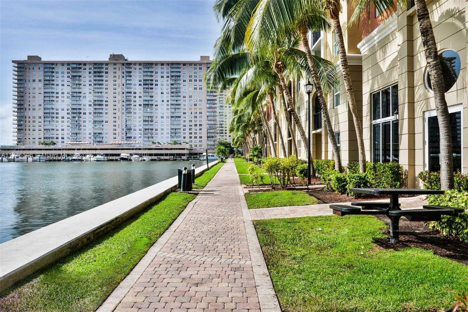 Small Image of 17100 NORTH BAY RD #1303, Sunny Isles Beach Number 31