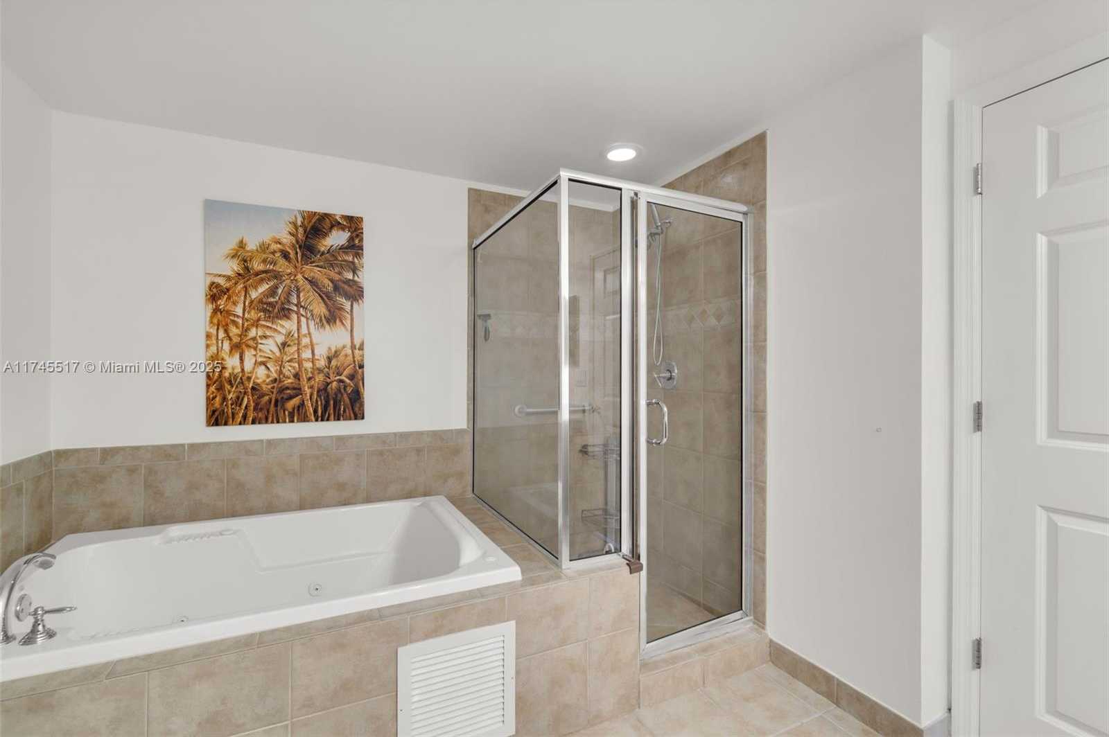 Small Image of 888 Douglas Rd, Coral Gables, FL 33134, USA Number 18