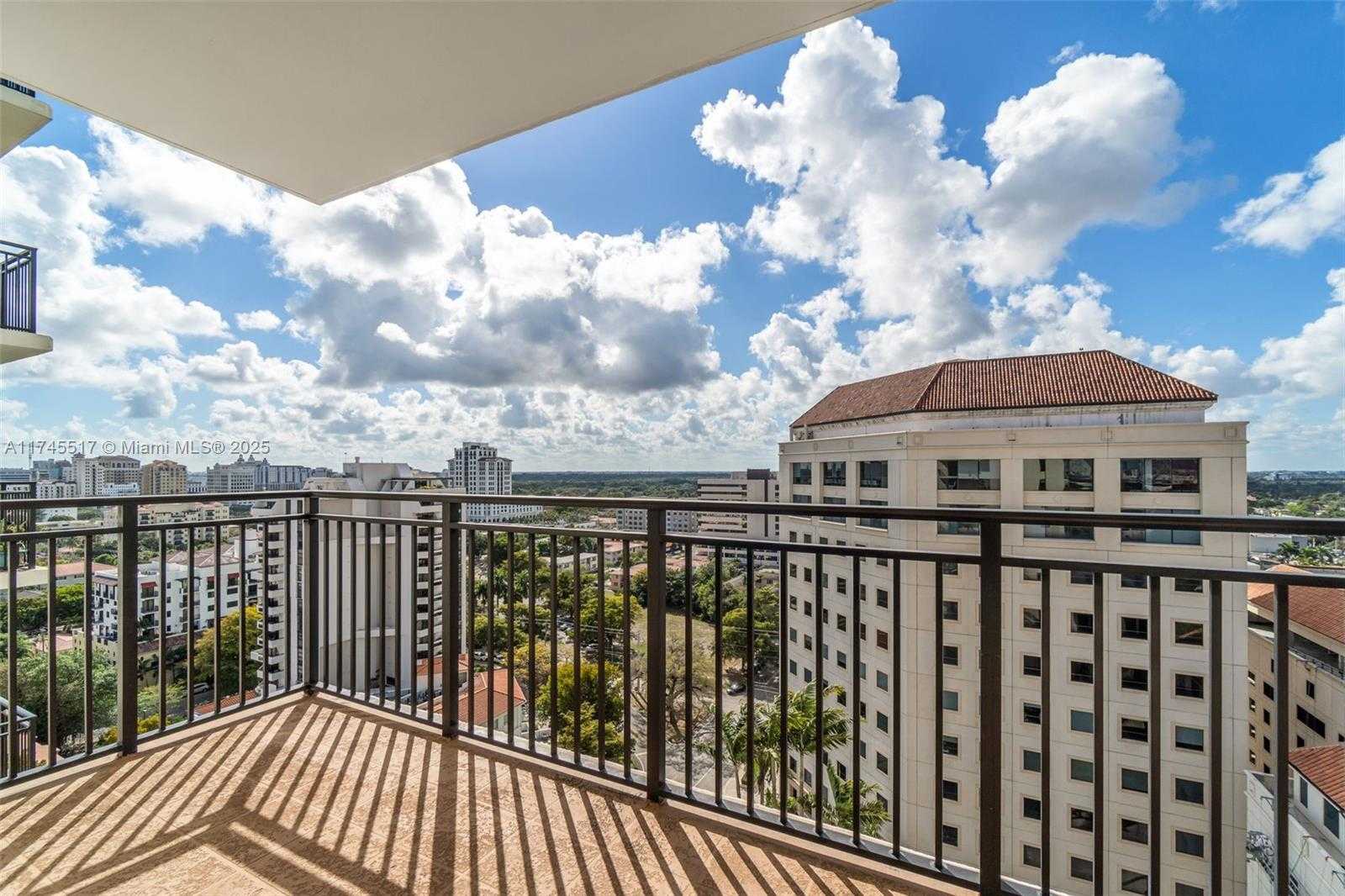 Small Image of 888 Douglas Rd, Coral Gables, FL 33134, USA Number 21