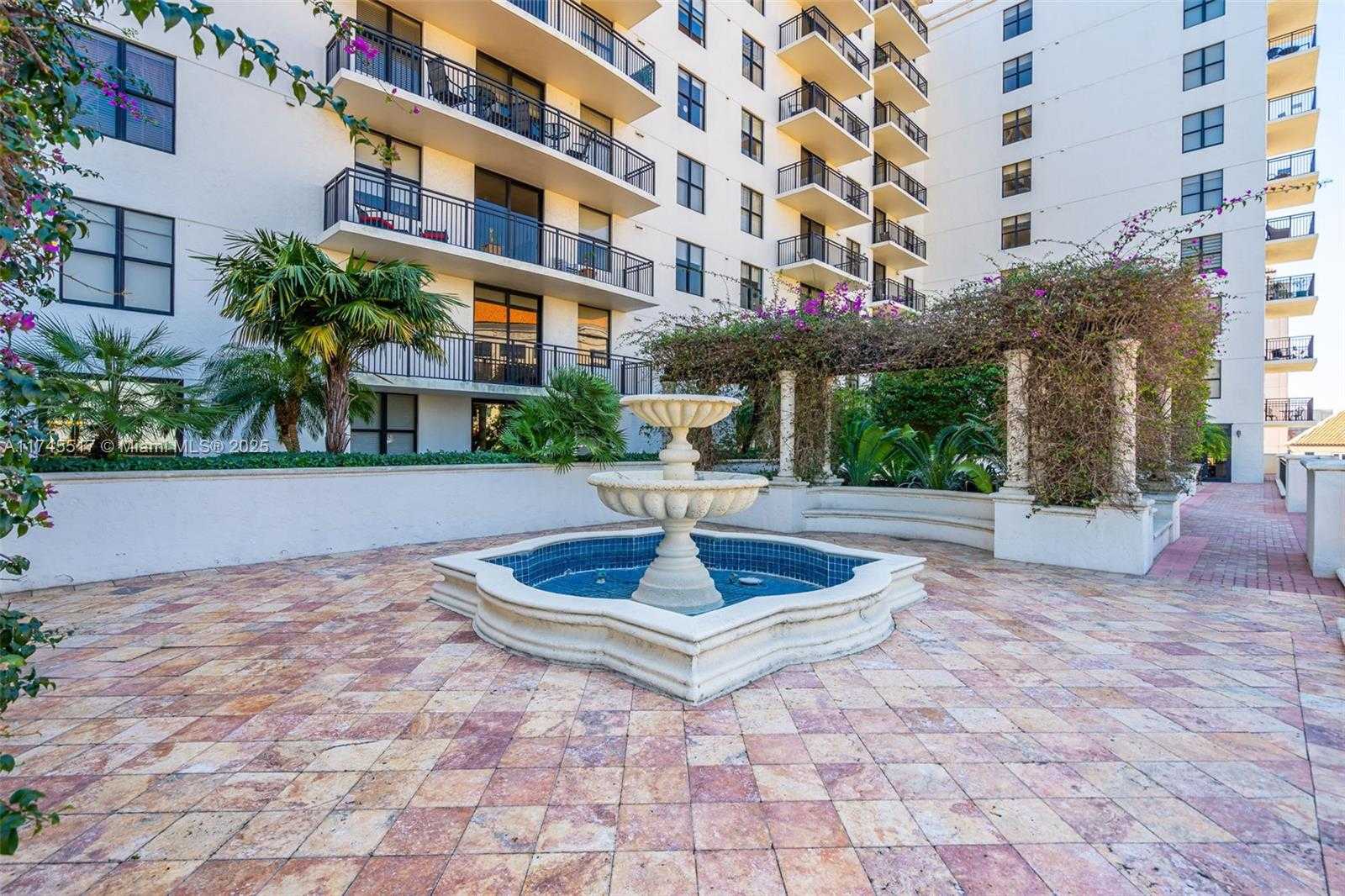 Small Image of 888 Douglas Rd, Coral Gables, FL 33134, USA Number 27