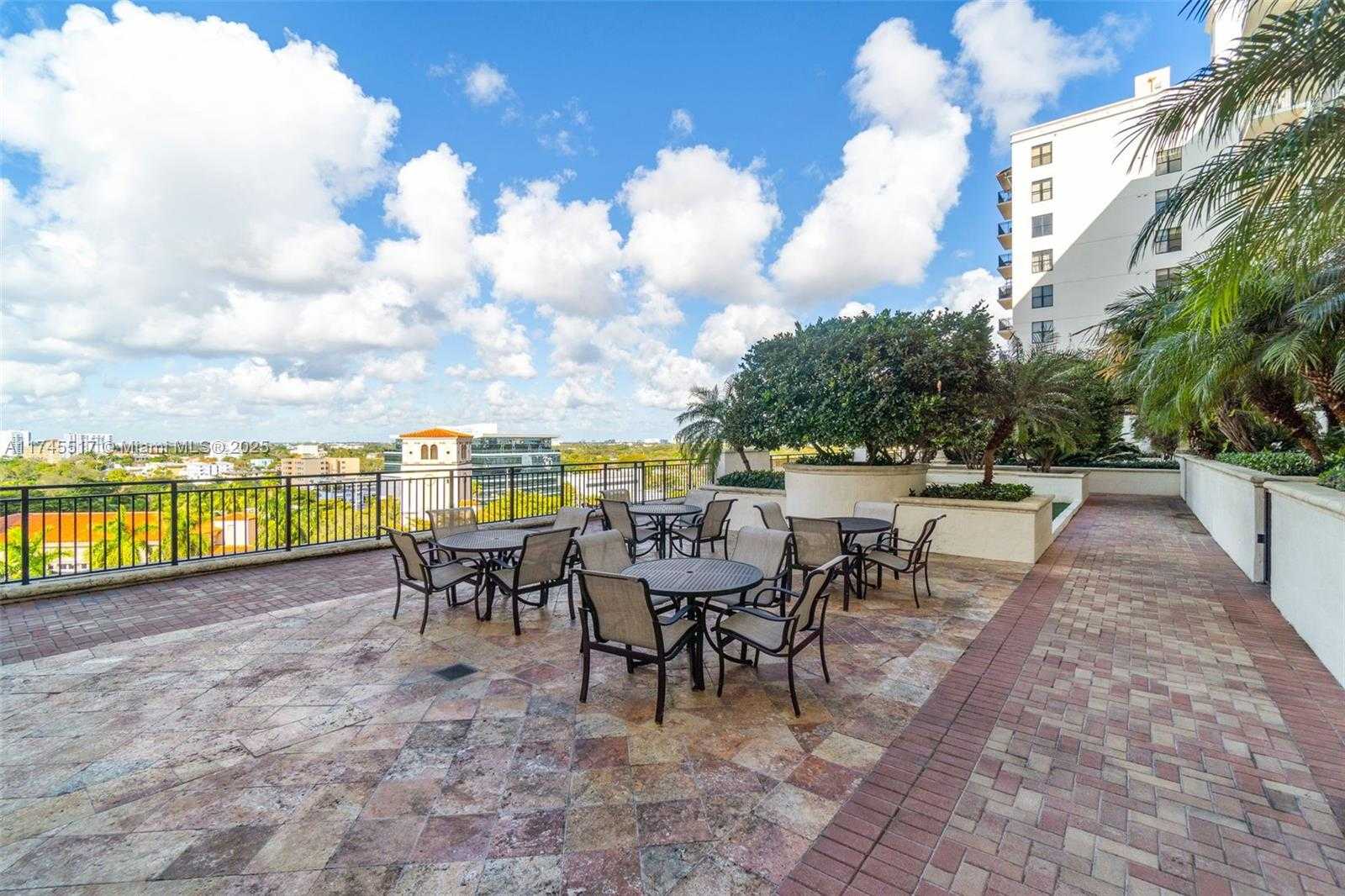 Small Image of 888 Douglas Rd, Coral Gables, FL 33134, USA Number 32