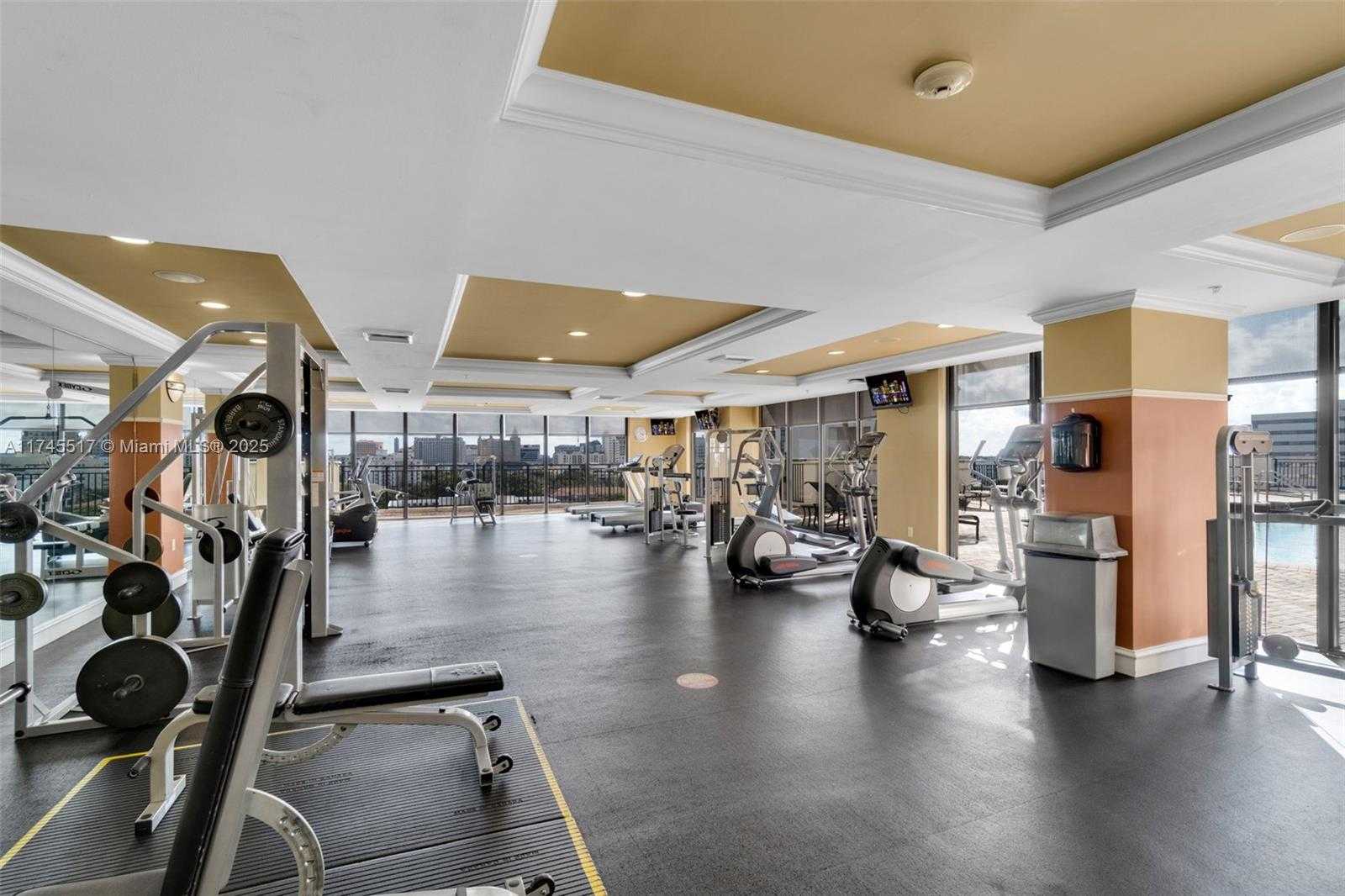 Small Image of 888 Douglas Rd, Coral Gables, FL 33134, USA Number 33