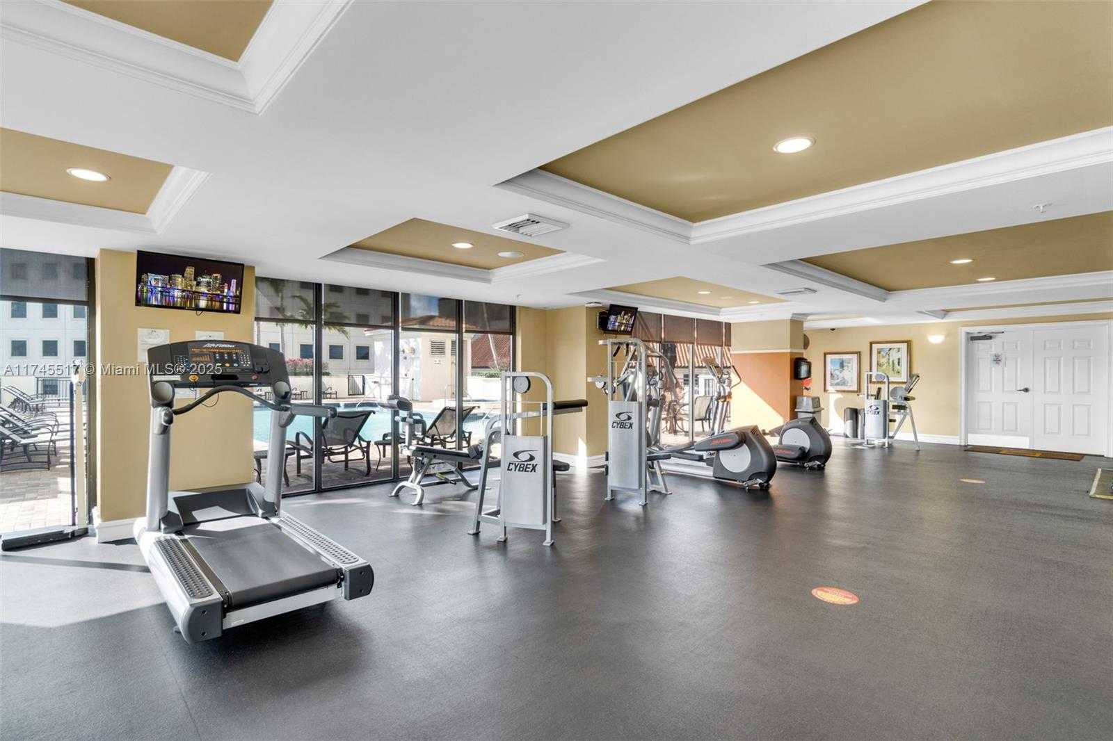 Small Image of 888 Douglas Rd, Coral Gables, FL 33134, USA Number 34