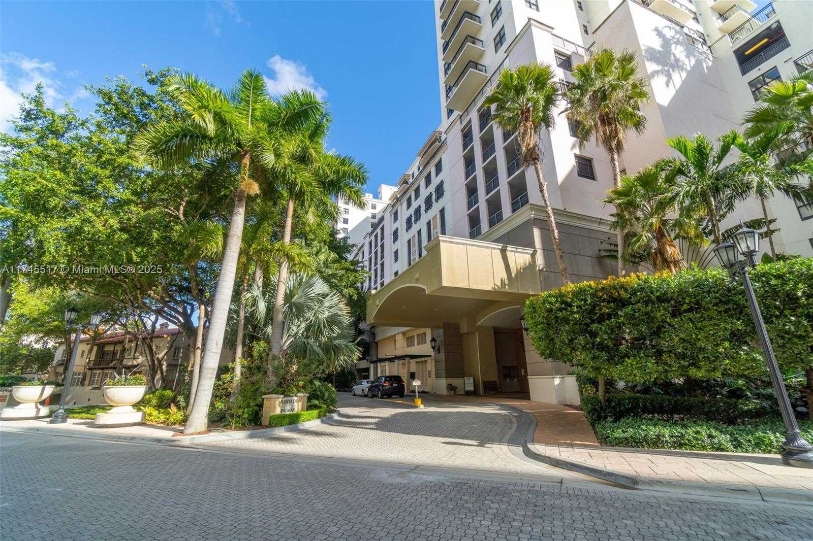 Small Image of 888 Douglas Rd, Coral Gables, FL 33134, USA Number 4