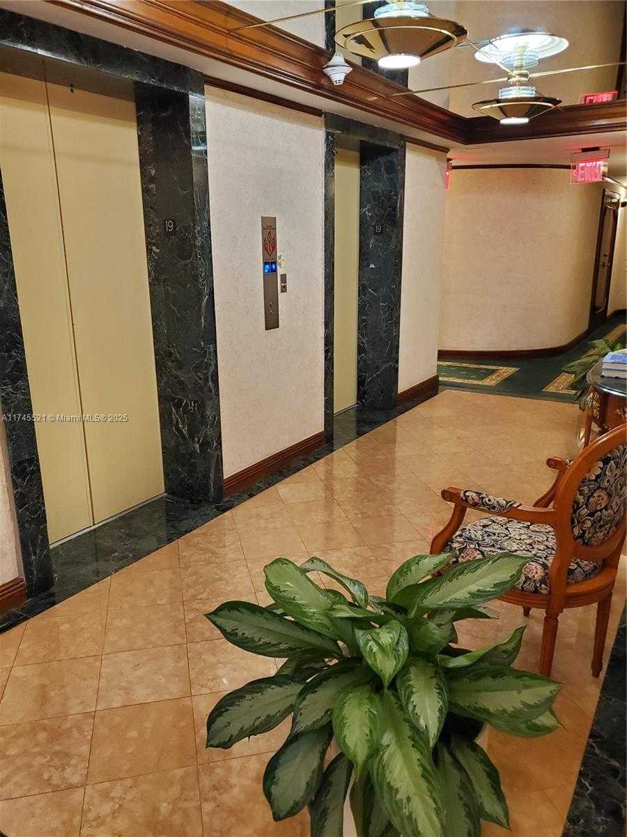 Small Image of 5757 COLLINS AVE #1902, Miami Beach Number 22