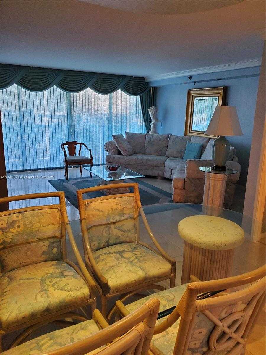 Small Image of 5757 COLLINS AVE #1902, Miami Beach Number 8