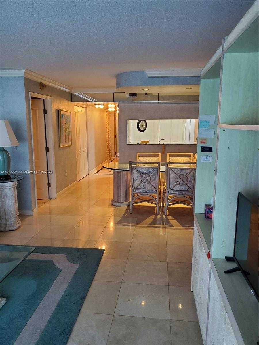 Small Image of 5757 COLLINS AVE #1902, Miami Beach Number 9