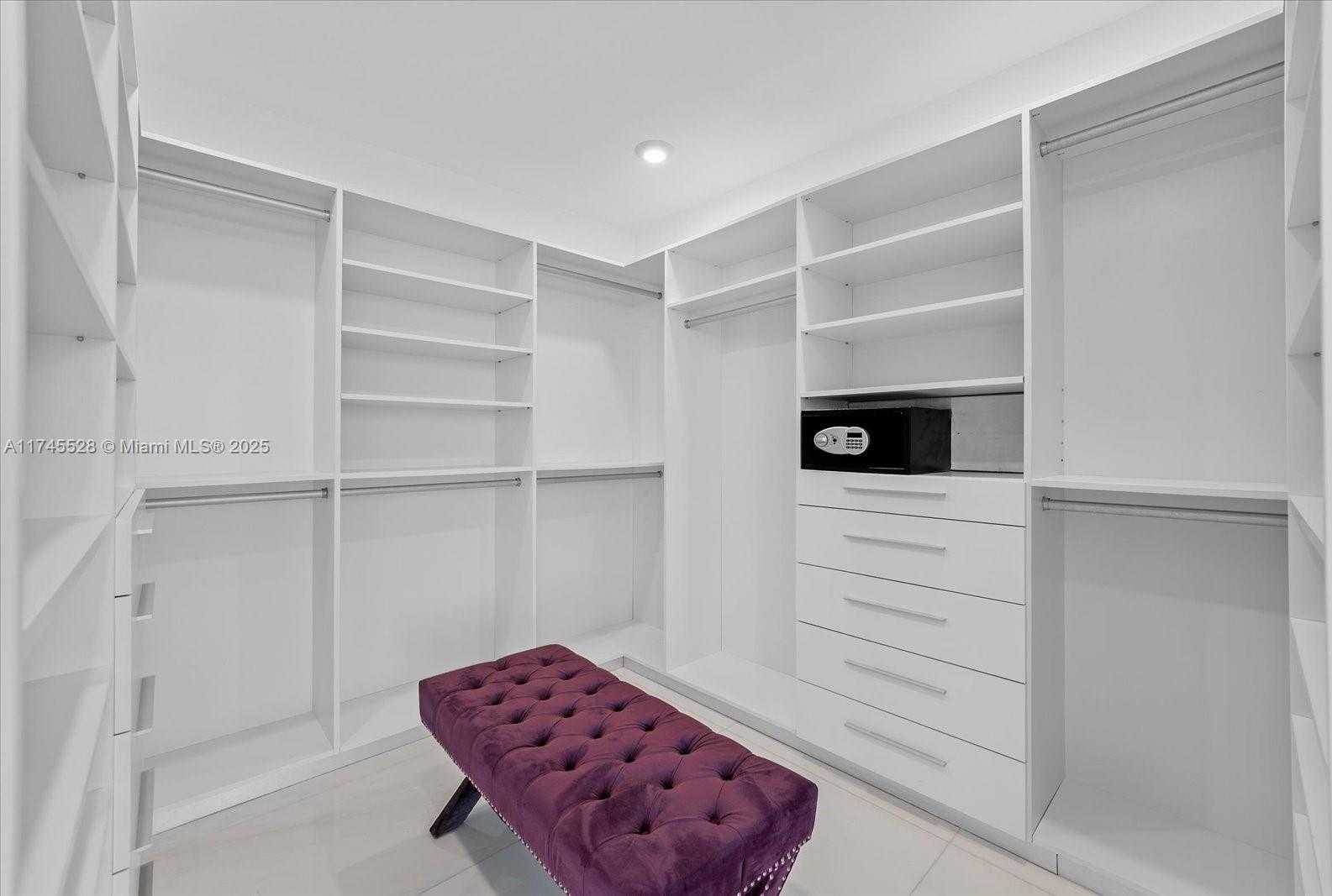 Small Image of 16901 COLLINS AVE #3905, Sunny Isles Beach Number 13