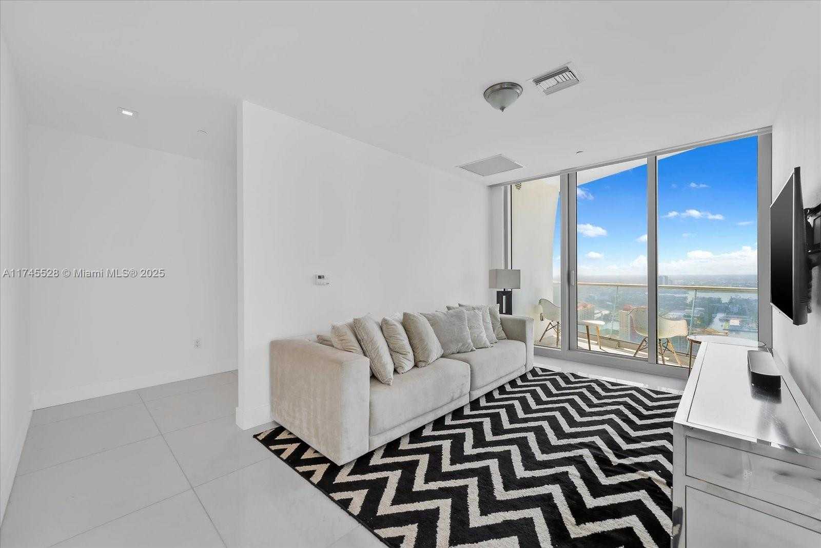 Small Image of 16901 COLLINS AVE #3905, Sunny Isles Beach Number 18