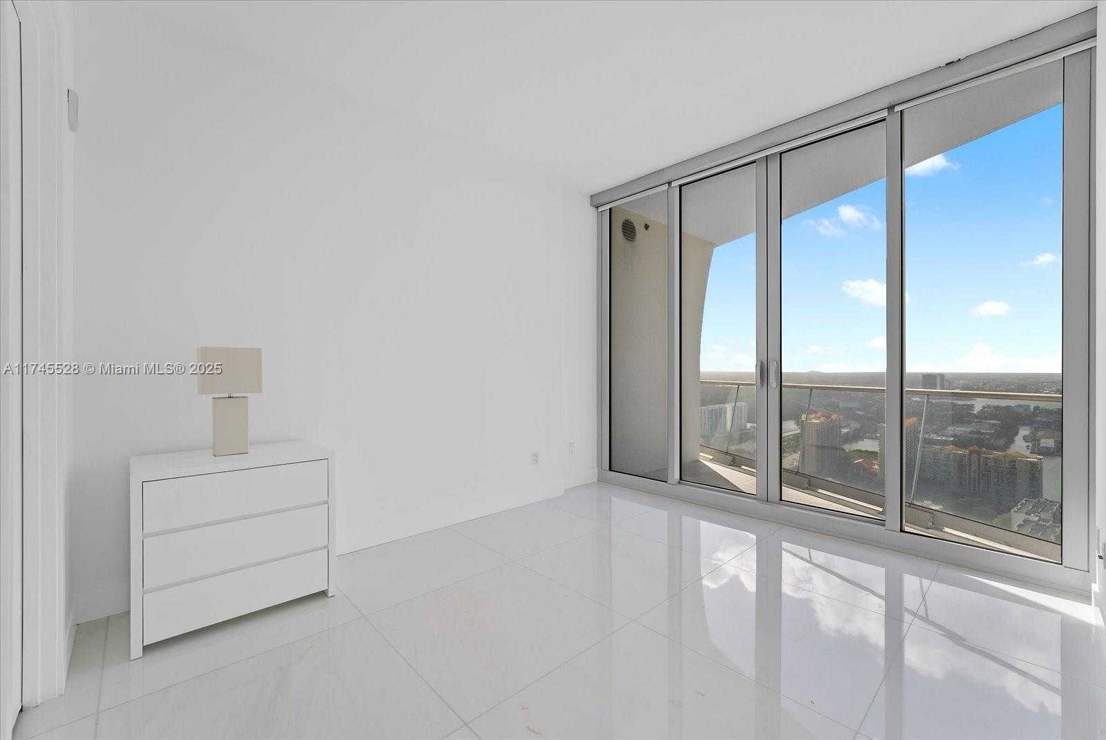 Small Image of 16901 COLLINS AVE #3905, Sunny Isles Beach Number 19