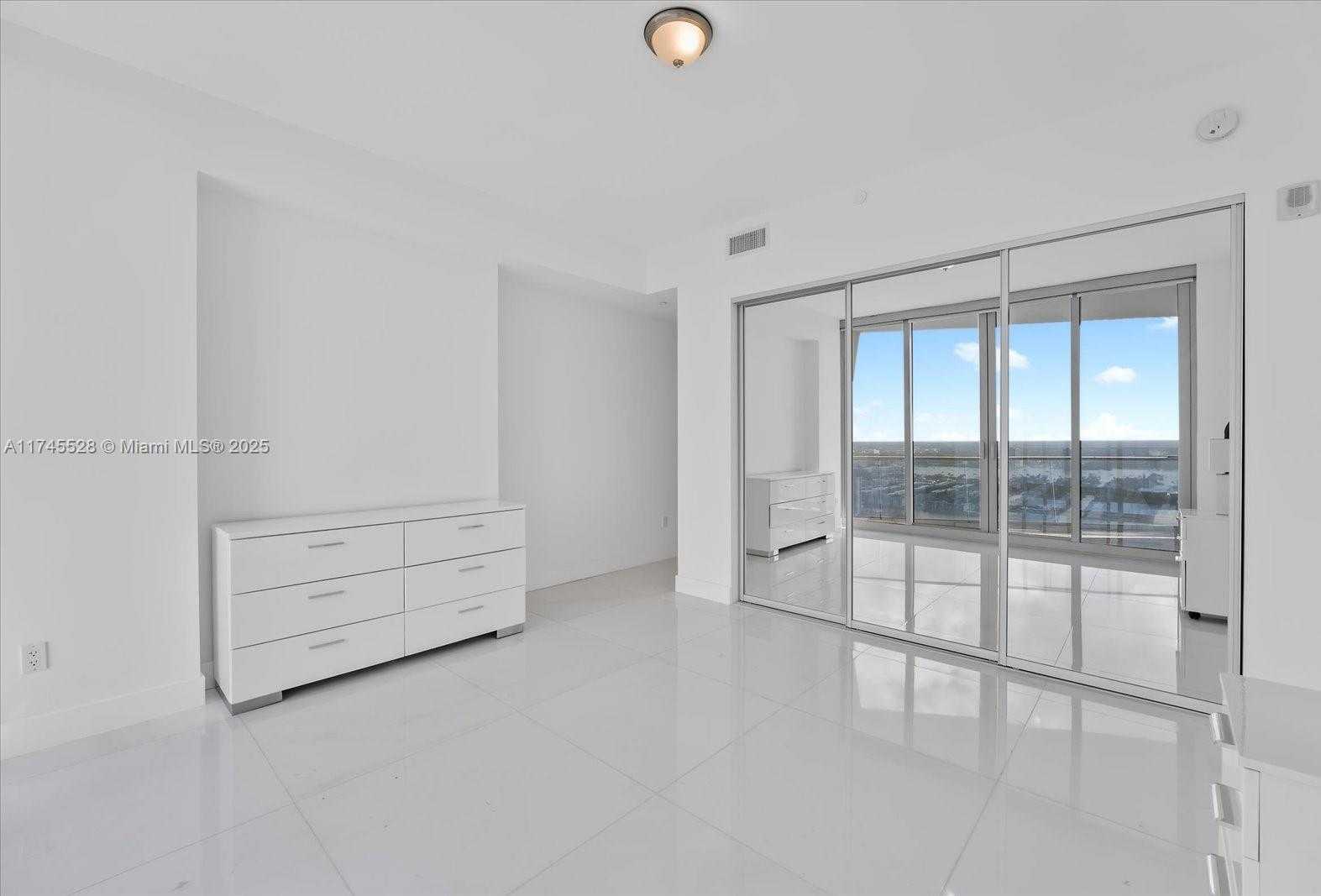 Small Image of 16901 COLLINS AVE #3905, Sunny Isles Beach Number 24