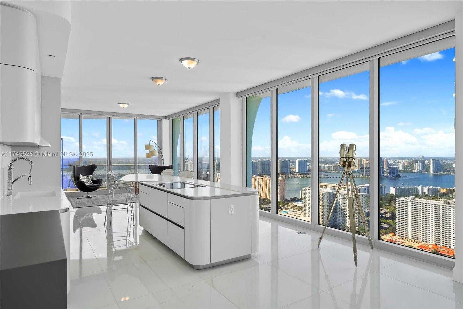 Small Image of 16901 COLLINS AVE #3905, Sunny Isles Beach Number 9