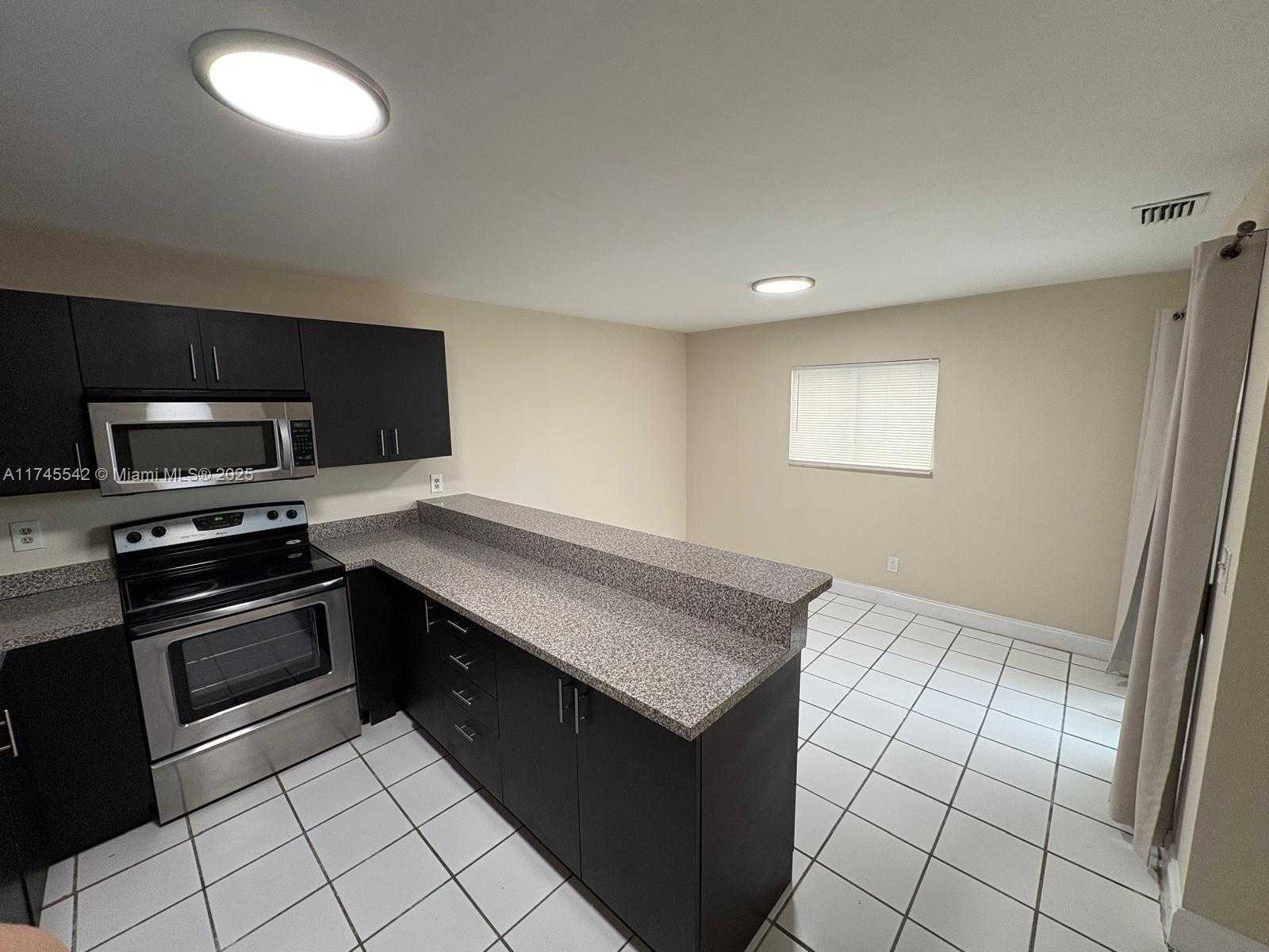 Small Image of 129 SAN REMO BLVD, North Lauderdale Number 12