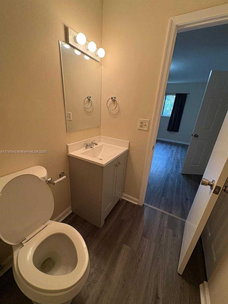 Small Image of 129 SAN REMO BLVD, North Lauderdale Number 25