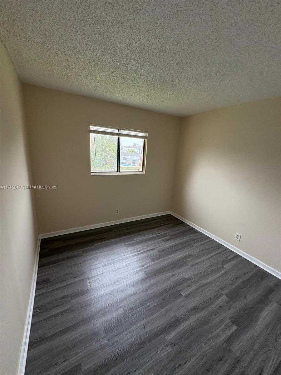 Small Image of 129 SAN REMO BLVD, North Lauderdale Number 35