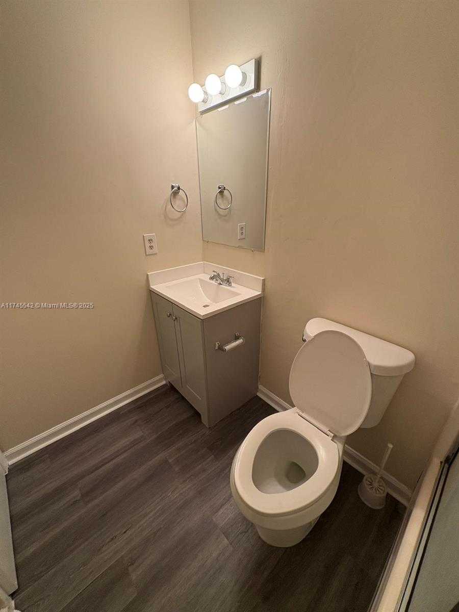 Small Image of 129 SAN REMO BLVD, North Lauderdale Number 37