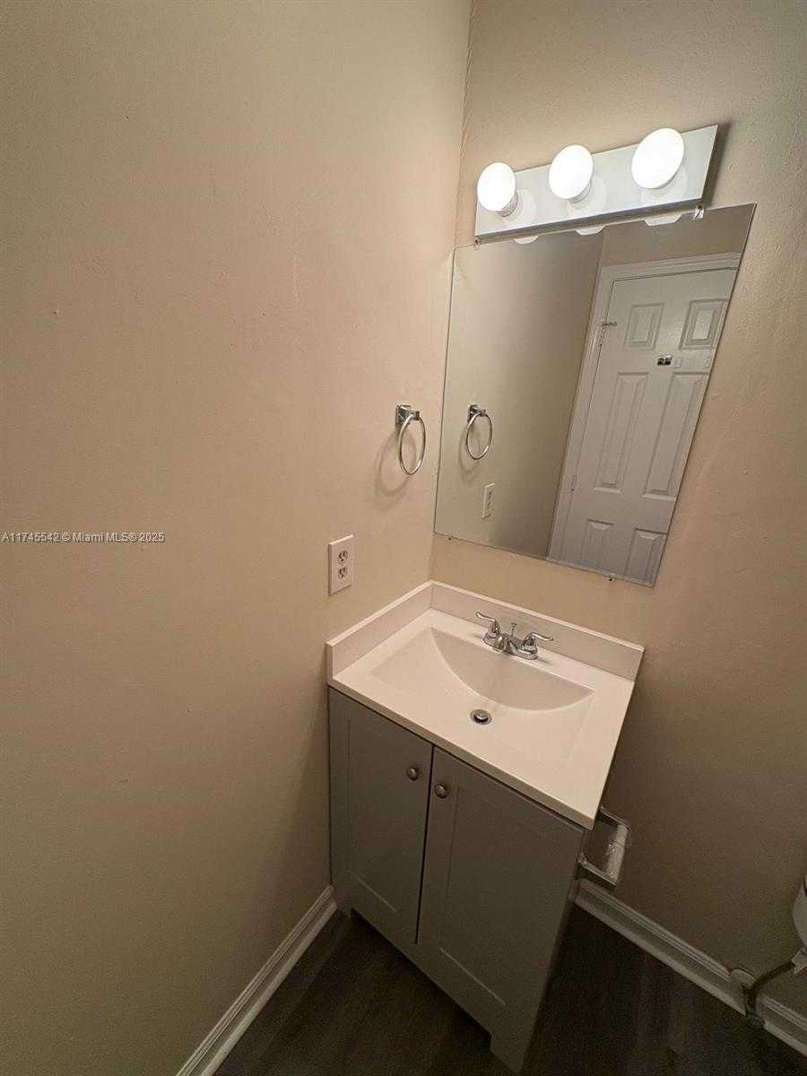 Small Image of 129 SAN REMO BLVD, North Lauderdale Number 38