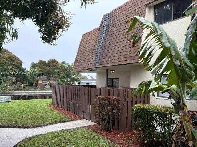 Small Image of 129 SAN REMO BLVD, North Lauderdale Number 7
