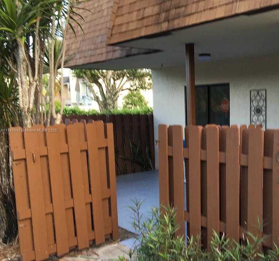 Small Image of 129 SAN REMO BLVD, North Lauderdale Number 8