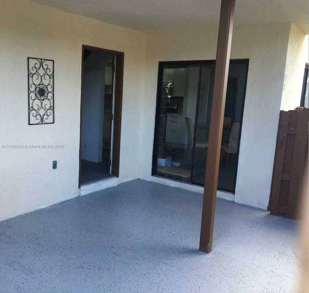 Small Image of 129 SAN REMO BLVD, North Lauderdale Number 9