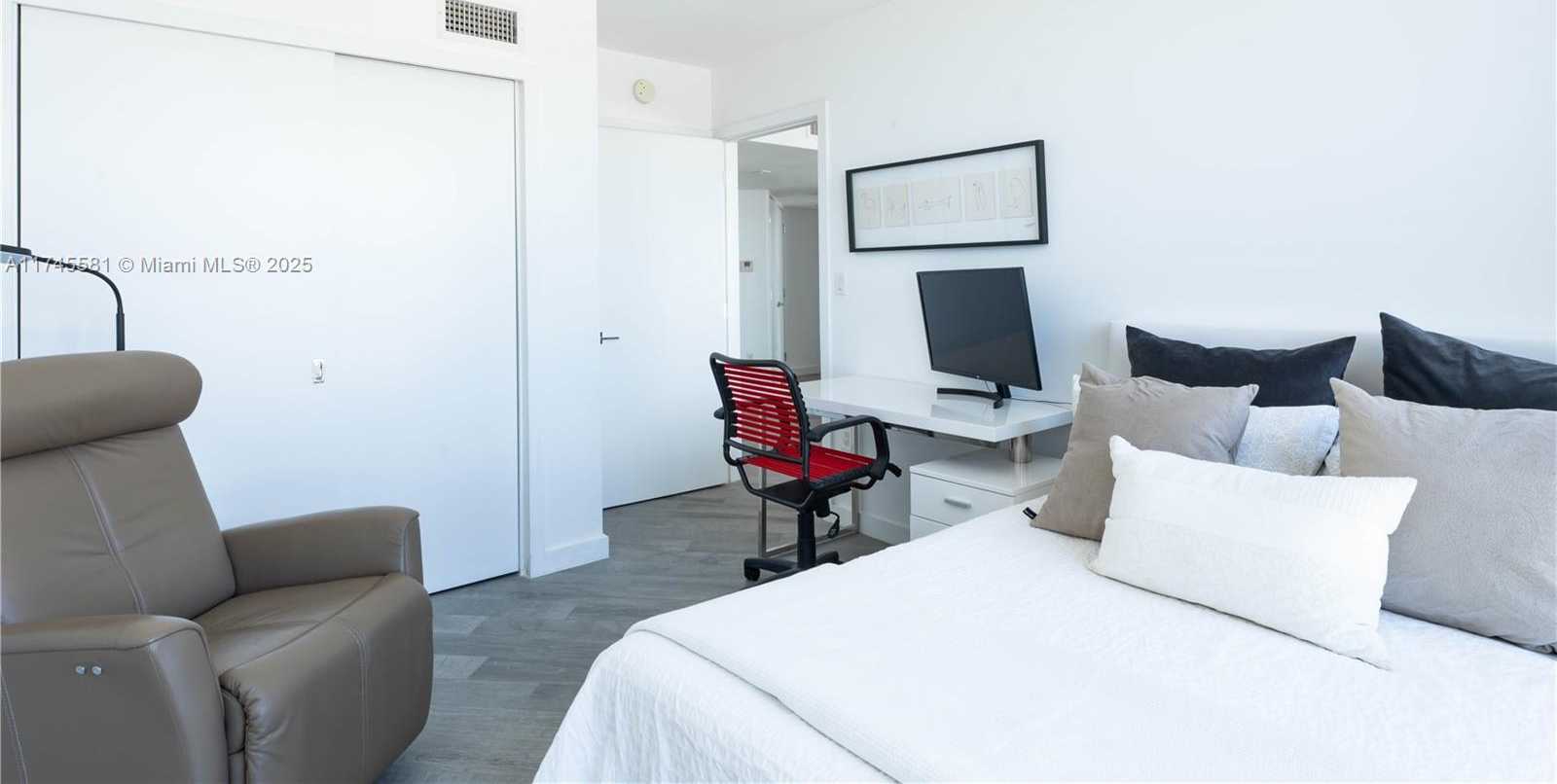 Small Image of 7330 OCEAN TER #19-D, Miami Beach Number 17