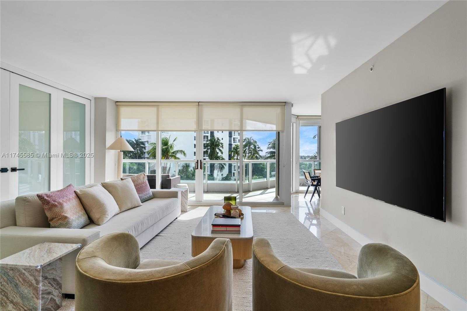 Small Image of 21055 YACHT CLUB DR #702, Aventura Number 10