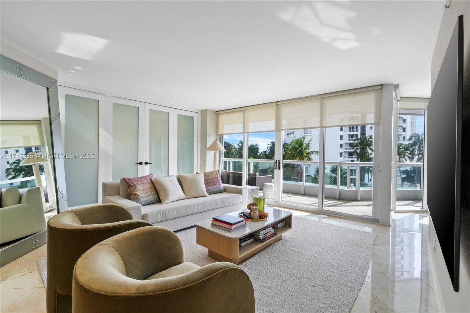 Small Image of 21055 YACHT CLUB DR #702, Aventura Number 11