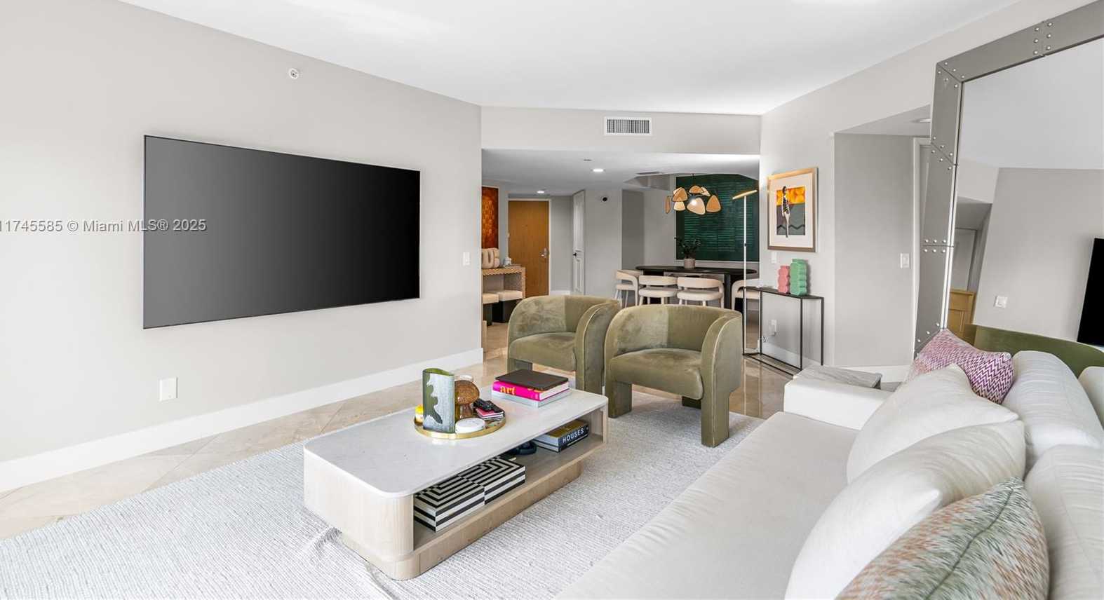 Small Image of 21055 YACHT CLUB DR #702, Aventura Number 13
