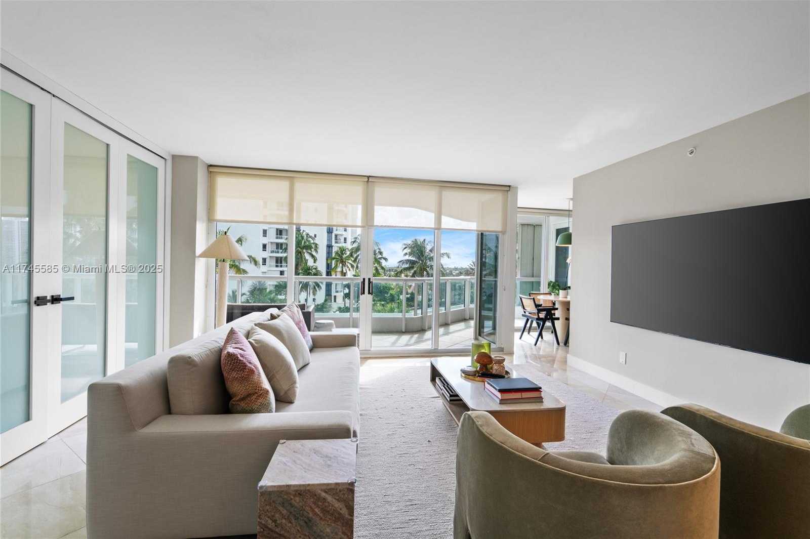 Small Image of 21055 YACHT CLUB DR #702, Aventura Number 15